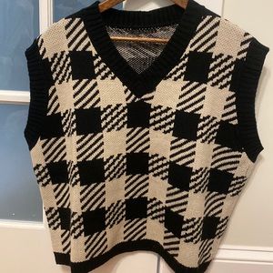 V-Beck sweater vest
